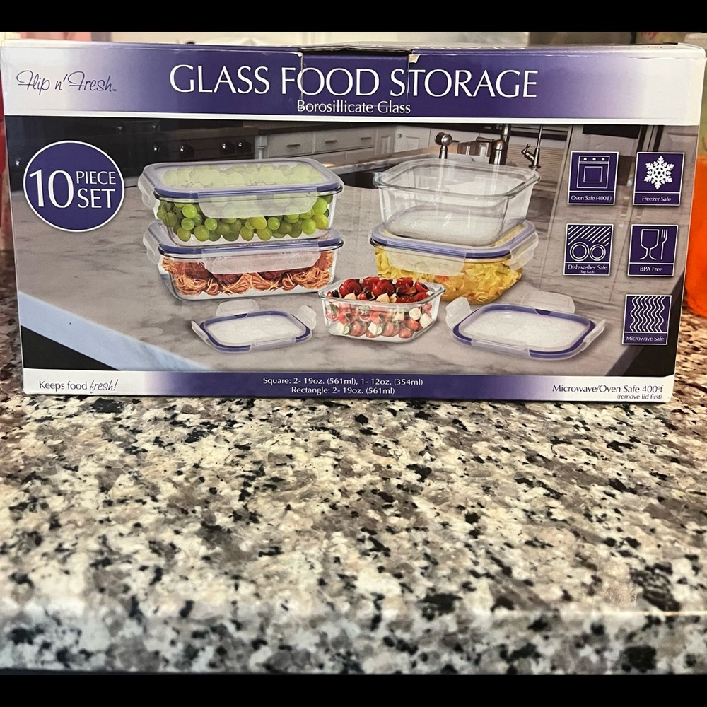 Flip an’ Fresh Glass Food Storage